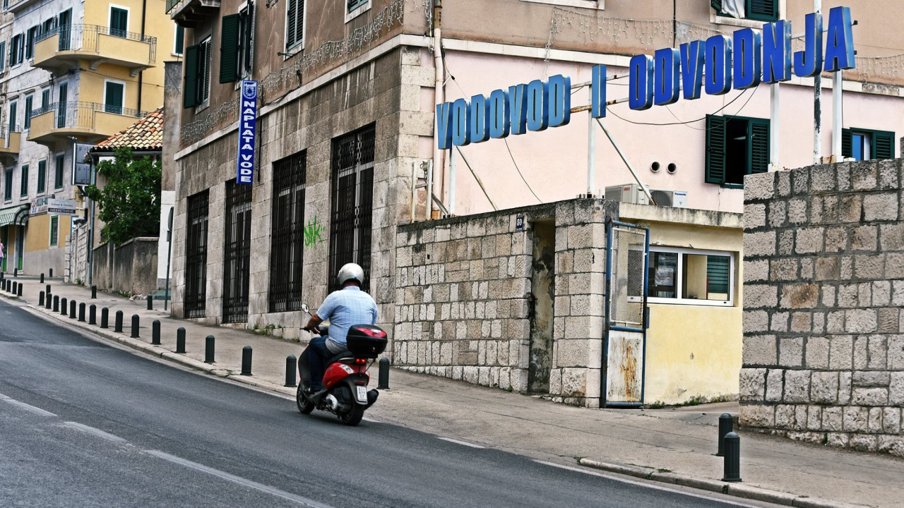 Zbog kvara na cjevovodu dio potrošača u Šibeniku danas će biti bez vode