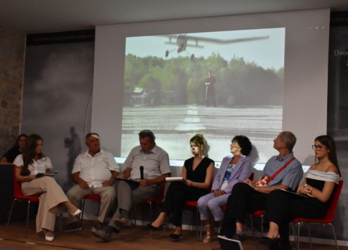 Šibenski gimnazijalci organizirali tribinu na temu Rujanskog i Domovinskog rata