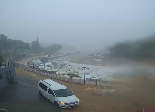 Zbog poplave i dalje otežan promet magistralom, iz HAK-a preporučuju obilazak