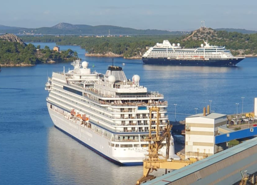 Iako se sezona bliži svome kraju, u Šibeniku kruzeri daju ugođaj kao da je u punom jeku