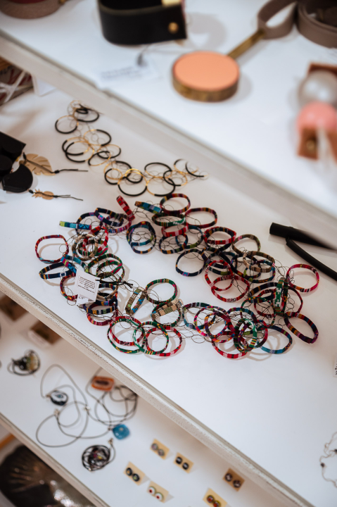 FOTO Iskoristite listopadske popuste na umjetnička djela i unikatnu odjeću u Galeriji Juraj Dalmatinac