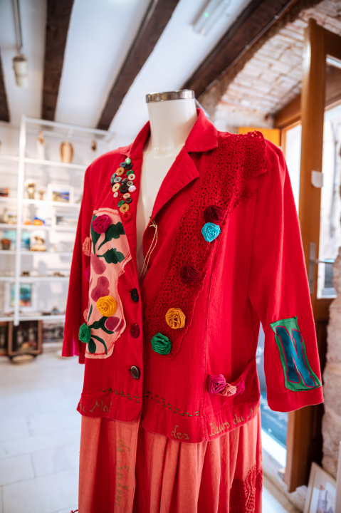 FOTO Iskoristite listopadske popuste na umjetnička djela i unikatnu odjeću u Galeriji Juraj Dalmatinac