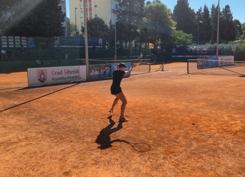 Turnir za tenisačice 'Šibenik Open' danas završava kvalifikacije, prvi nastup Nike Bumbak u parovima
