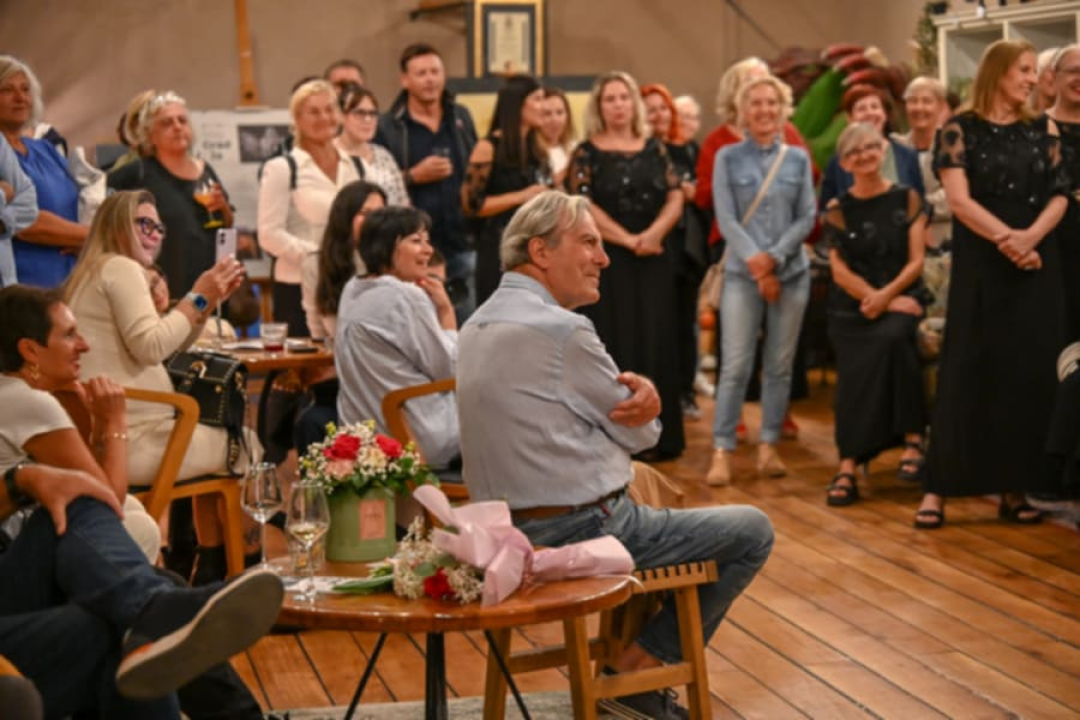 Fotografijama u čast Šibeniku: U galeriji Azimuta otvorena izložba Mirande Trklje