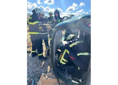 Fotografija 1 - Od Bilica do Primoštena: Vatrogasci završili obuku za spašavanje u prometnim nesrećama