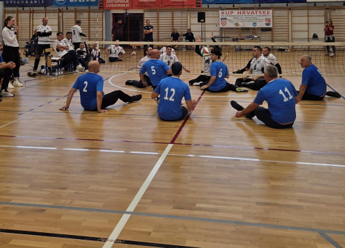 Fotografija 4 - FOTO Klub sjedeće odbojke Knin 95 domaćin Kupa Hrvatske: Naslov pripao Zagrebu