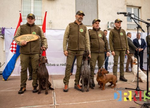Fotografija 17 - U Drnišu otvoreno Državno prvenstvo u radu lovnih pasa