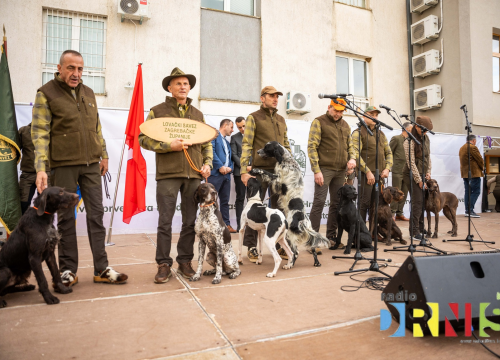 Fotografija 15 - U Drnišu otvoreno Državno prvenstvo u radu lovnih pasa