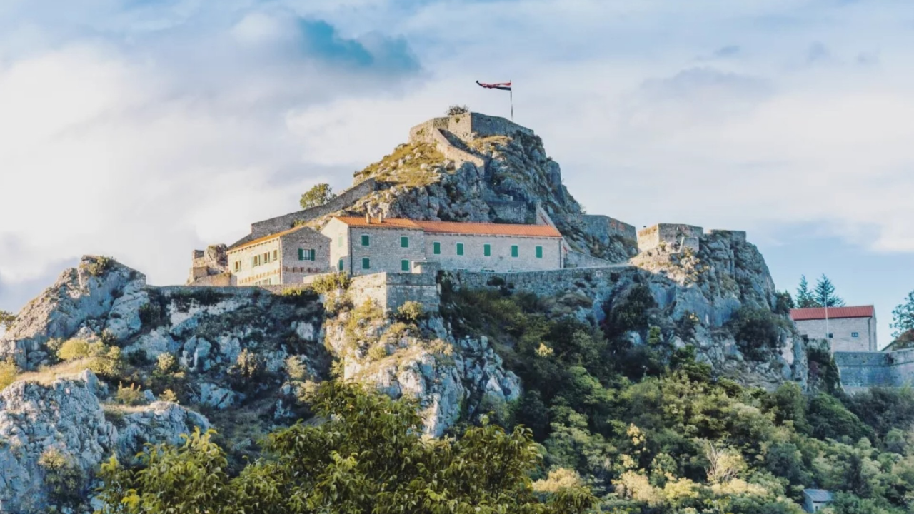 Knin domaćin izložbe 'Et post mortem vita': Priča o životu i smrti u kasnoantičkoj Dalmaciji