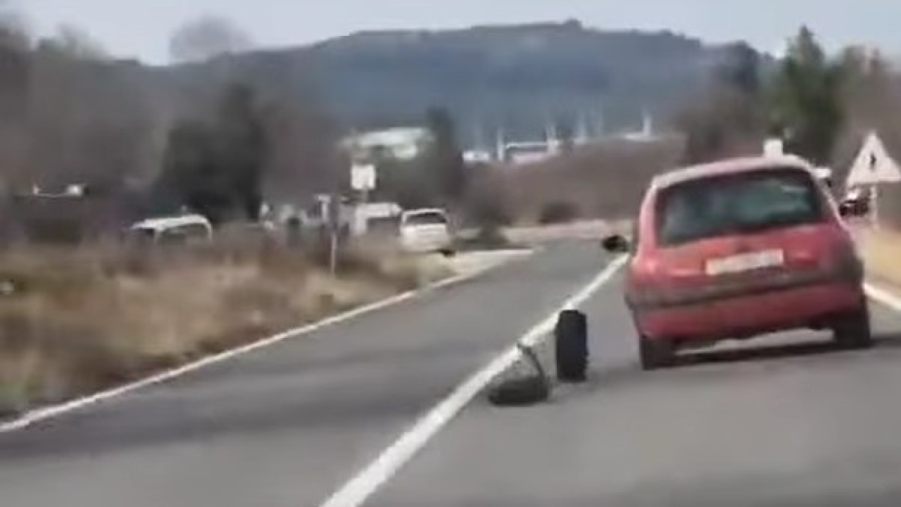 Još jednom Dubrava kod Šibenika, i Clio, i gume. Jedino što možemo reći... provjerite stanje vaših