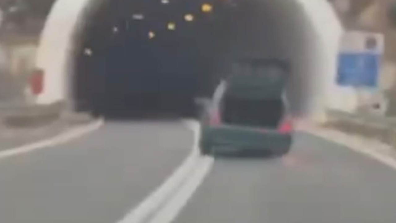 Nevjerojatna i opasna scena iznad Šibenika: Vožnja bez dvije gume brzom cestom pa kroz tunel