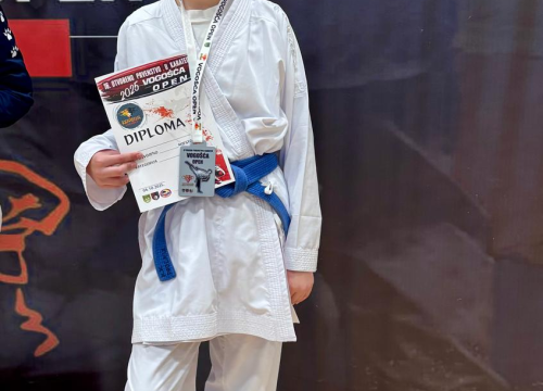 Fotografija 1 - FOTO Karate klub Phoenix iz BiH donio 11 medalja u Murter, pred Prvenstvo Hrvatske