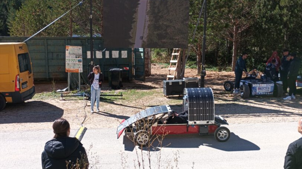 Kninski srednjoškolci osvojili prvo mjesto na natjecanju solarnih automobila