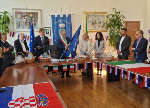 Fotografija 7 - Primoštenska delegacija posjetila Italiju