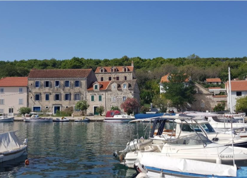 U Centru koralja Zlarin koncert posvećen Vesni Parun