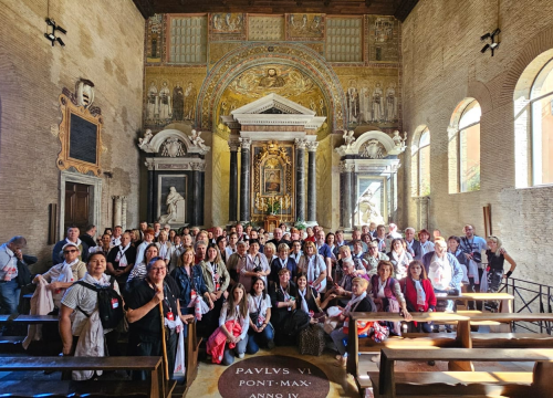 Fotografija 4 - Simbol Šibenika u rukama Pape: Biskup Rogić darovao šibensku kapu Lavu XIV.