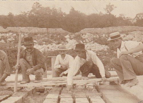 Prezimena iz općine Ružić: Od Buzova, Eleza i Meštrovića do Pauka, Perkovića i Strunje