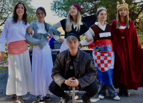 Fotografija 3 - Učenici Gimnazije Antuna Vrančića kreativnim prezentacijama obilježili Dan kruha