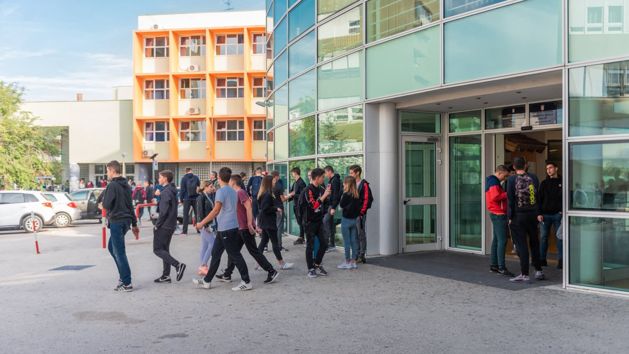 Preveliko opterećenje i pritisci: Sve više mladih učitelja razmišlja o odlasku iz profesije