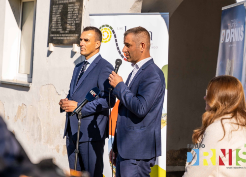 Fotografija 18 - Čuvarice tradicije i stup zajednice: U Pakovom Selu obilježen Svjetski dan seoskih žena