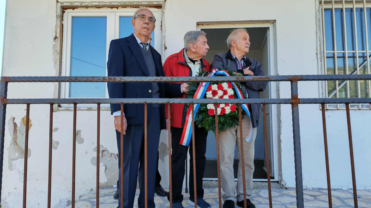 Prije 35 godina šibenski su dragovoljci u Mravnicama preuzeli prvo oružje. Danas su svečano obilježili taj dan