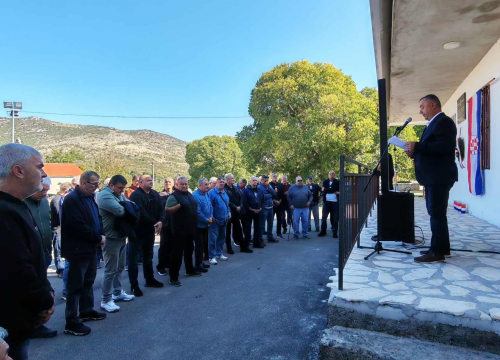 Fotografija 4 - Prije 35 godina šibenski dragovoljci u Mravnicama su preuzeli prvo oružje
