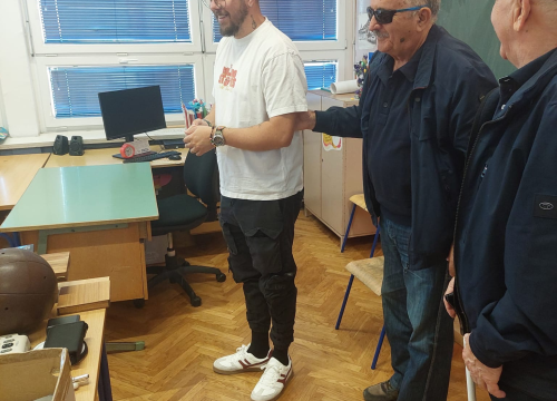 Fotografija 1 - Lions klub Luca i županijska Udruga slijepih obilježili Međunarodni dan bijelog štapa