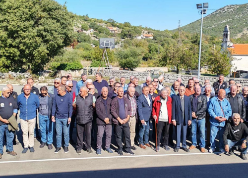 Fotografija 3 - Prije 35 godina šibenski dragovoljci u Mravnicama su preuzeli prvo oružje