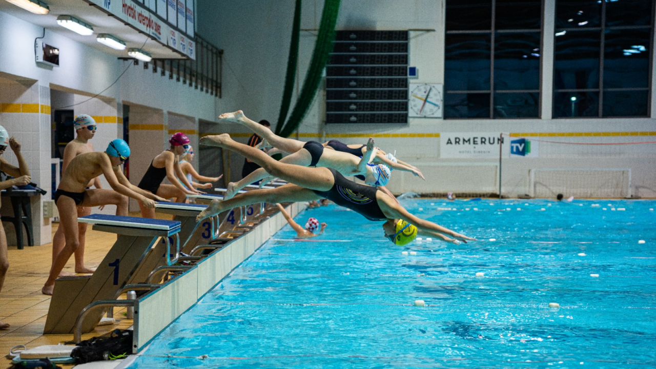 Miting 'Sveti Mihovil' ovog vikenda u Crnici okuplja 300 plivača