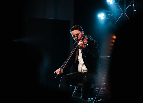 Fotografija 20 - Amira Medunjanin otvorila novu sezonu u Kući umjetnosti Arsen, publika ju nagradila dugotrajnim pljeskom