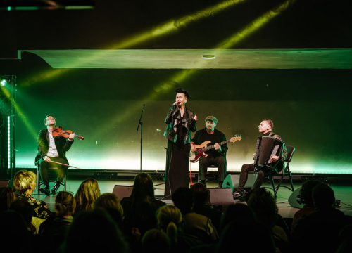 Fotografija 4 - Amira Medunjanin otvorila novu sezonu u Kući umjetnosti Arsen, publika ju nagradila dugotrajnim pljeskom