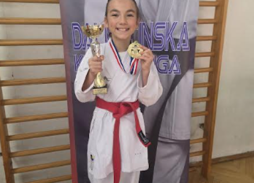 Fotografija 7 - FOTO Karateke Šibenika 1066 u Kaštelima potvrdile odličnu formu uoči državnog prvenstva