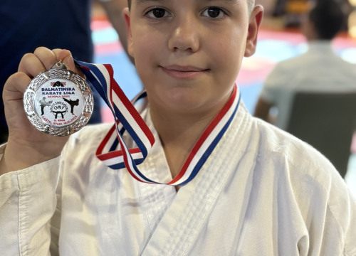 Fotografija 6 - KK Okit najuspješniji klub Dalmatinske karate lige u Kaštelima