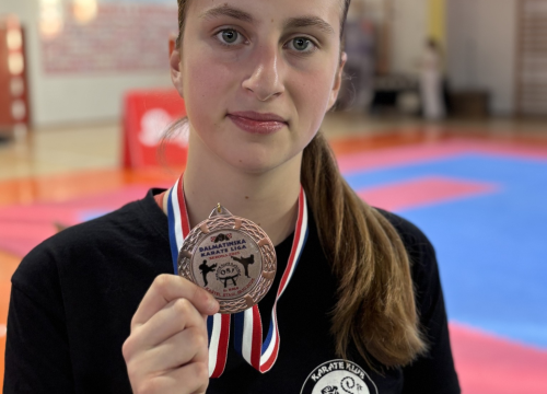 Fotografija 8 - KK Okit najuspješniji klub Dalmatinske karate lige u Kaštelima