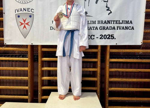 Fotografija 3 - FOTO Vikend pun borbi za Karate klub Phoenix: Sudjelovao na dva turnira, vratio se sa 19 medalja