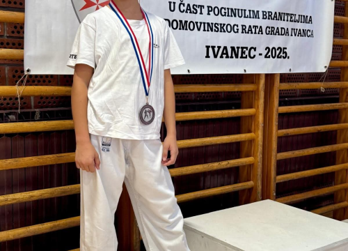 Fotografija 7 - FOTO Vikend pun borbi za Karate klub Phoenix: Sudjelovao na dva turnira, vratio se sa 19 medalja