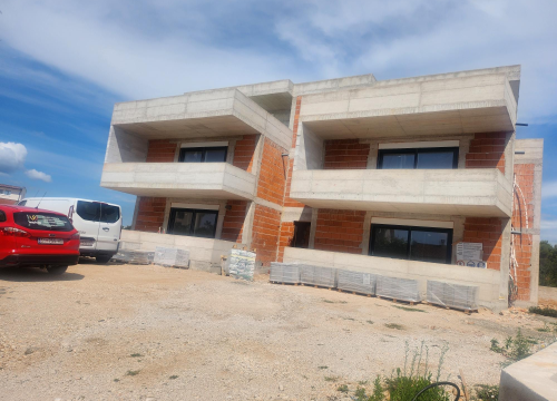 Fotografija 10 - Prodaje se moderan stan s vrtom u Vodicama – novogradnja u mirnoj ulici blizu centra!