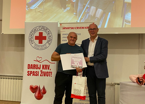 Fotografija 3 - Crveni križ Knin obilježio Dan darivatelja krvi: 'Prikupili 670 doza krvi samo u ovoj godini'