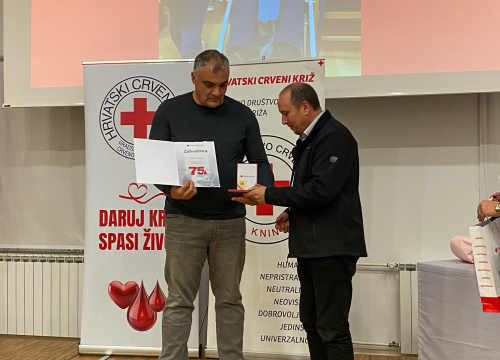 Fotografija 24 - Crveni križ Knin obilježio Dan darivatelja krvi: 'Prikupili 670 doza krvi samo u ovoj godini'