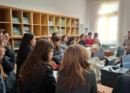 Fotografija 5 - Gimnazijalci na sudu u Šibeniku: Izvannastavna aktivnost povodom Europskog dana pravosuđa