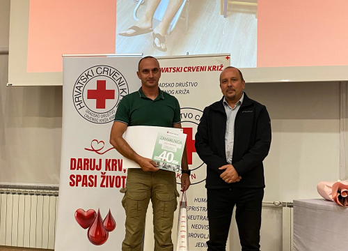 Fotografija 12 - Crveni križ Knin obilježio Dan darivatelja krvi: 'Prikupili 670 doza krvi samo u ovoj godini'