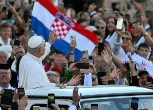Hrvatski biskupi uputili pismo zahvale papi: 'Pozivamo vas da nas obradujete svojim pohodom Hrvatskoj'