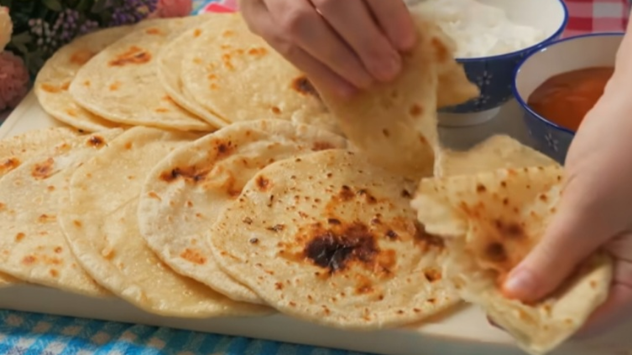 Mekane, tople i mirisne: Lepinje iz tave koje svi vole