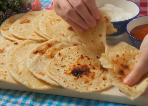 Mekane, tople i mirisne: Lepinje iz tave koje svi vole