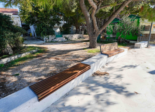 Fotografija 3 - Nove klupe na Jadriji