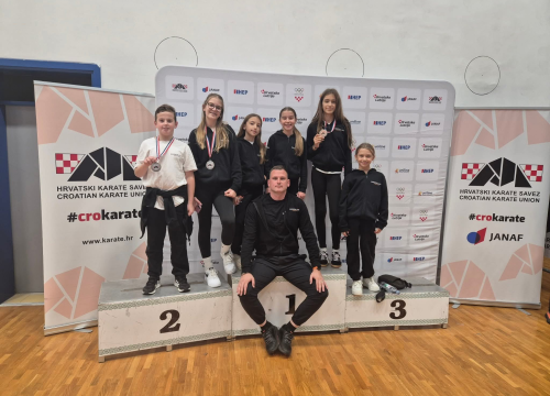 Karate klub Phoenix uzeo tri medalje na Prvenstvu Hrvatske: Đani i Nela viceprvaci države