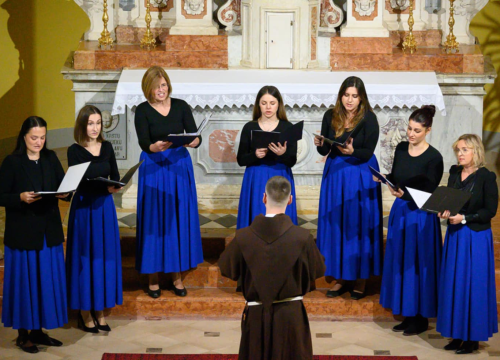 Fotografija 4 - Drniška 'Neuma' ponovno okupila zborove na Festivalu duhovne glazbe
