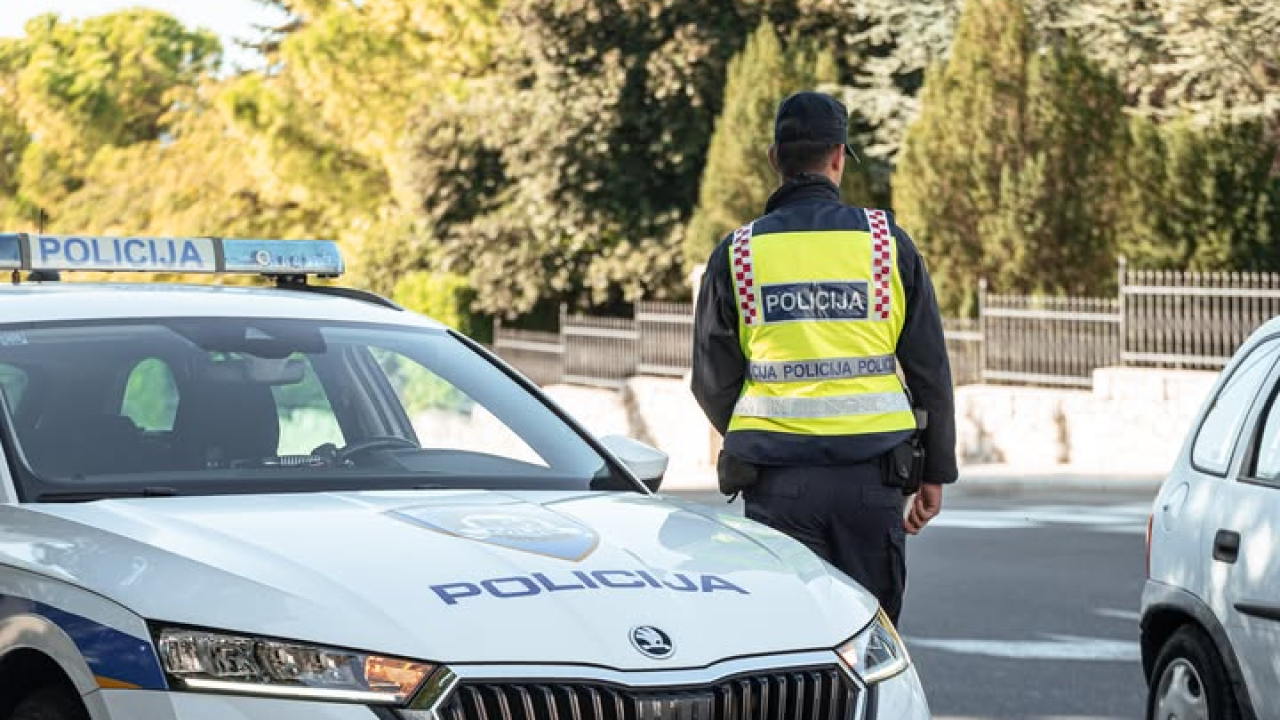 Policija u županiji pojačava nadzor prometa na blagdan Svih svetih: 'Očekujemo gužve prema grobljima'