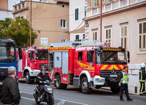 Fotografija 4 - Vatrogasna vježba spašavanja i evakuacije učenika