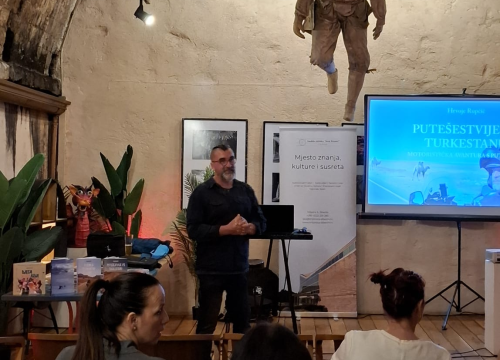 Fotografija 4 - Hrvoje Rupčić u Azimutu predstavio svoje 'Putešestvije po Turkestanu'